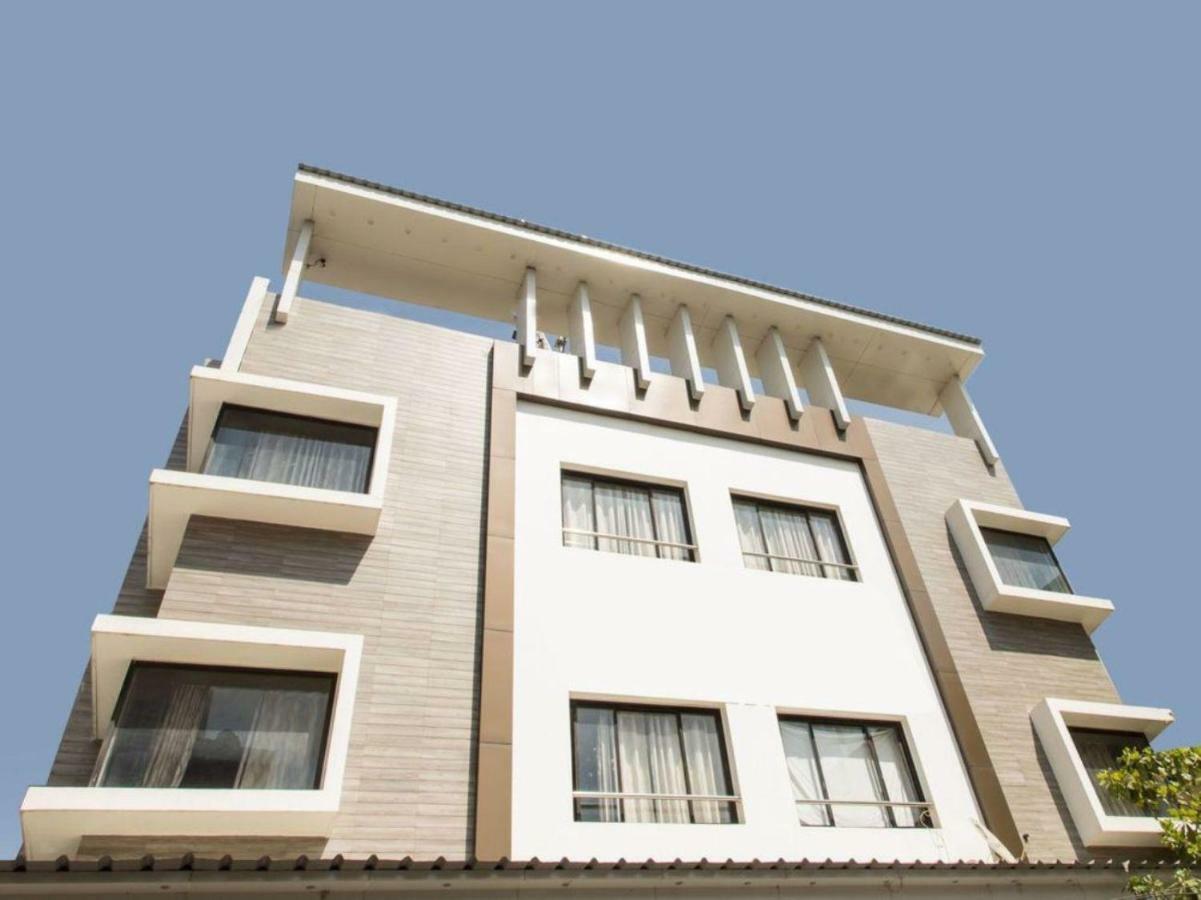Hotel Maheshwari Avenue 우자인 외부 사진